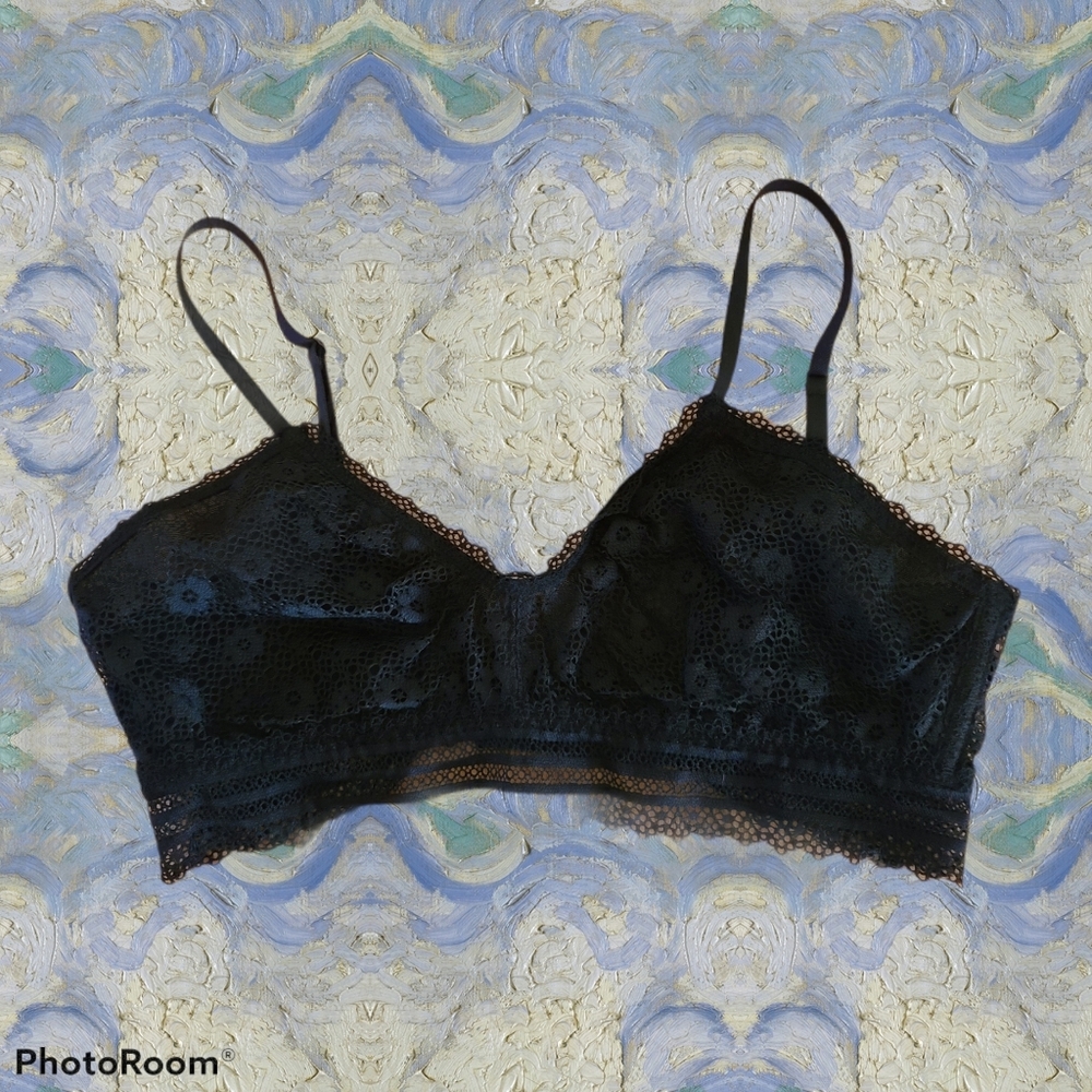 Black lace bra